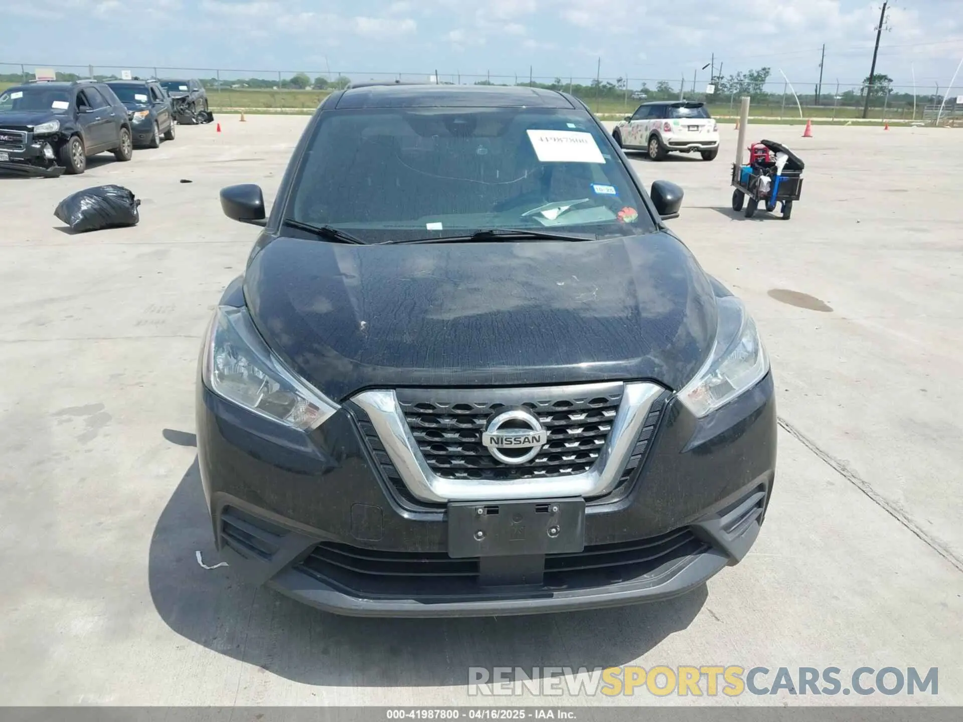12 Photograph of a damaged car 3N1CP5BV4LL541920 NISSAN KICKS 2020