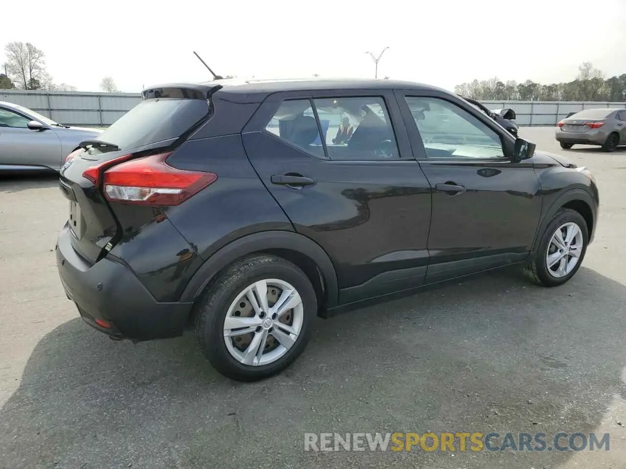 3 Фотография поврежденного автомобиля 3N1CP5BV5LL489505 NISSAN KICKS 2020
