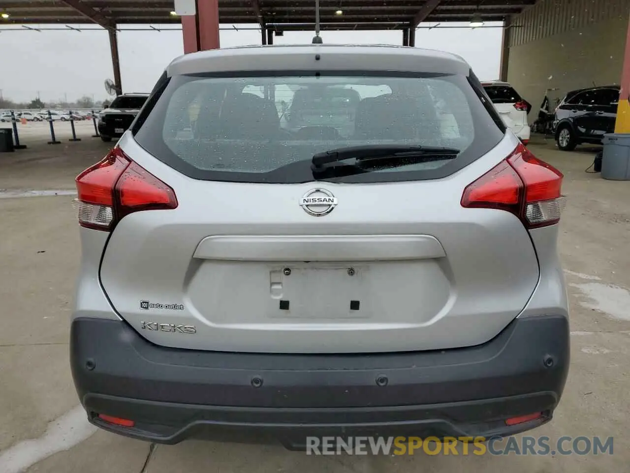 6 Photograph of a damaged car 3N1CP5BV5LL493196 NISSAN KICKS 2020