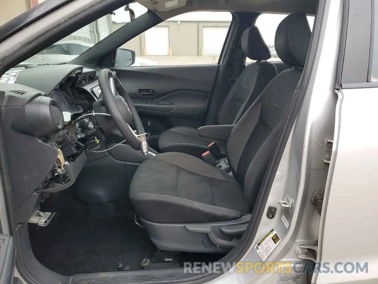 7 Photograph of a damaged car 3N1CP5BV5LL493196 NISSAN KICKS 2020
