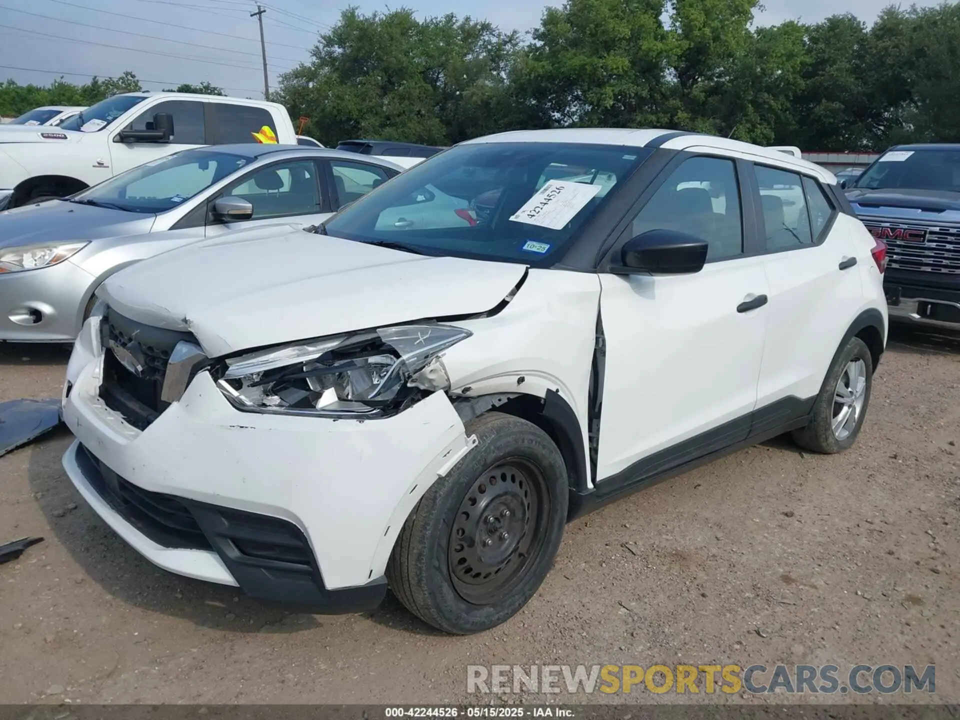 2 Photograph of a damaged car 3N1CP5BV5LL528643 NISSAN KICKS 2020