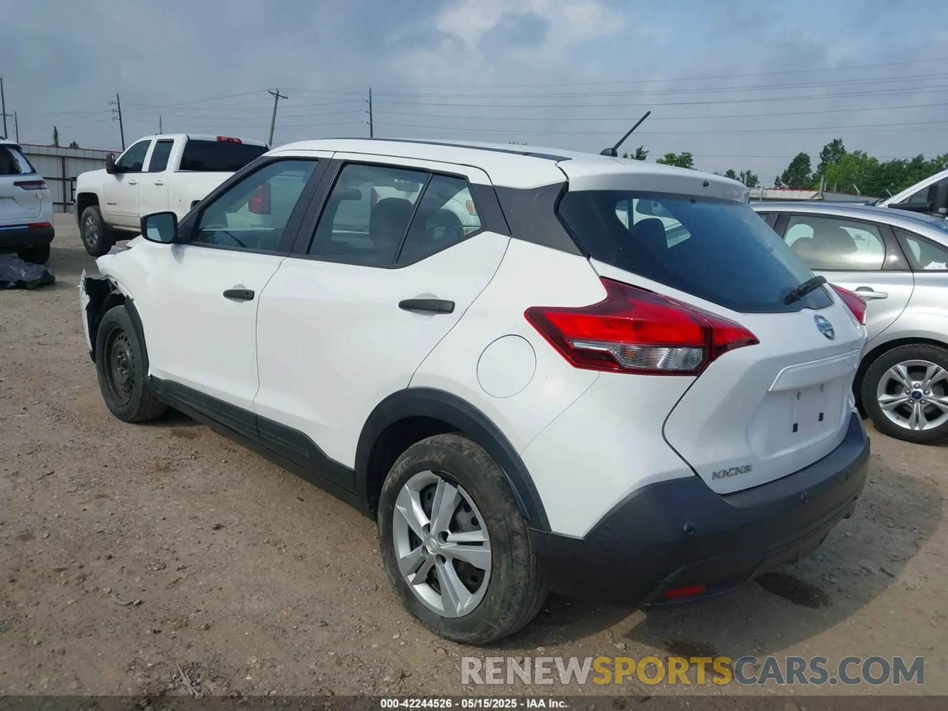 3 Photograph of a damaged car 3N1CP5BV5LL528643 NISSAN KICKS 2020