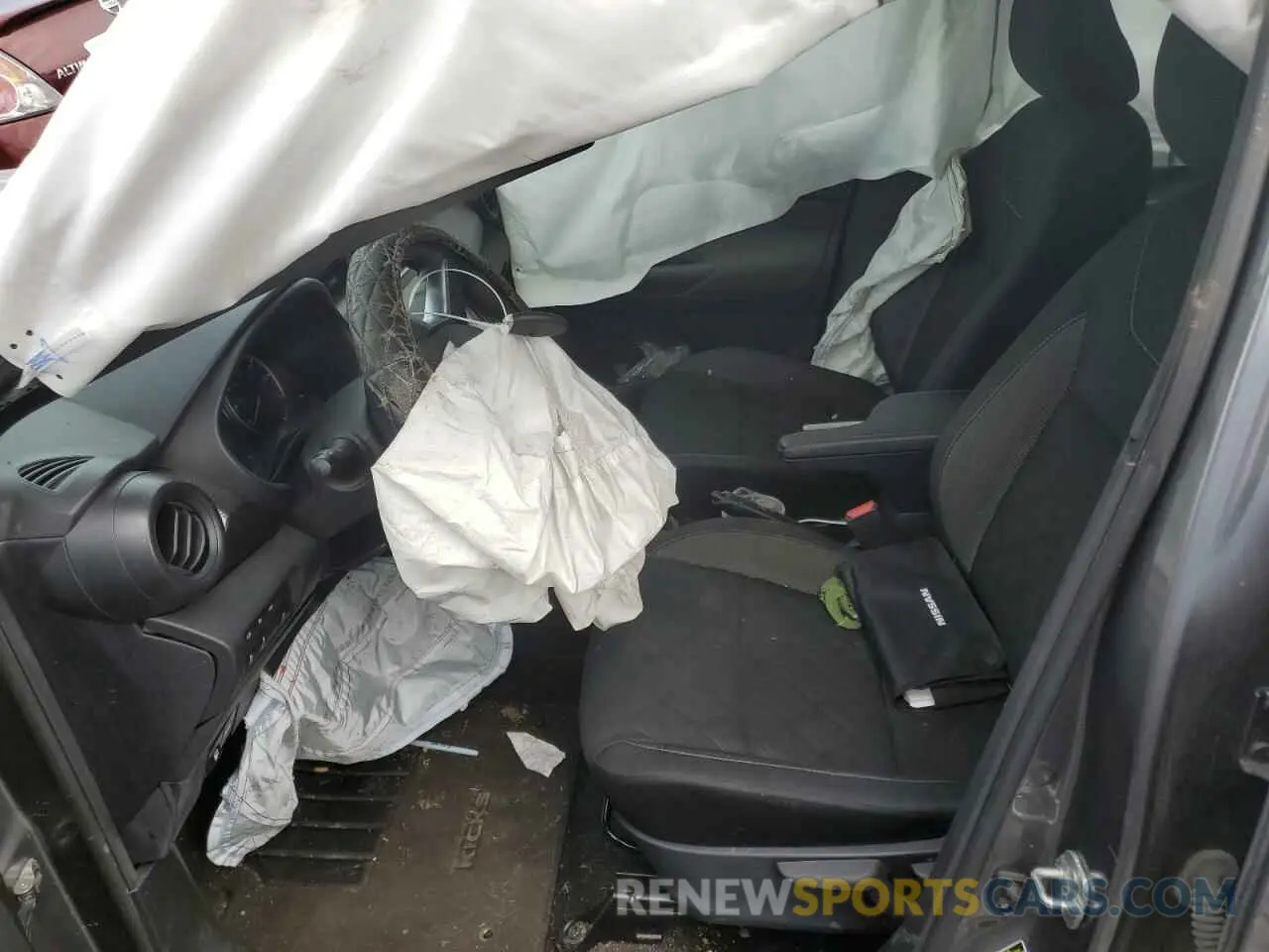 7 Photograph of a damaged car 3N1CP5BV5LL531087 NISSAN KICKS 2020