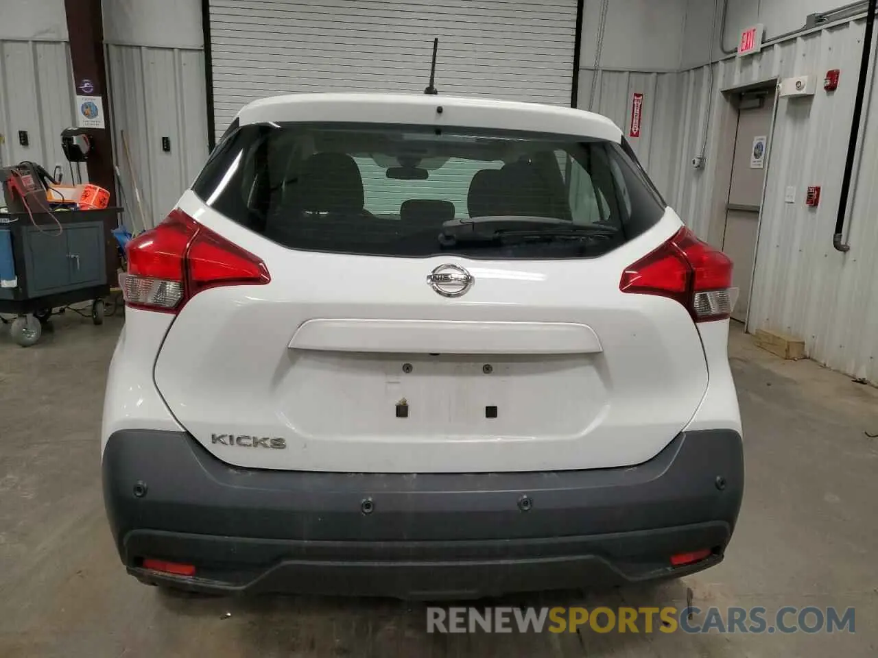 6 Photograph of a damaged car 3N1CP5BV6LL491103 NISSAN KICKS 2020