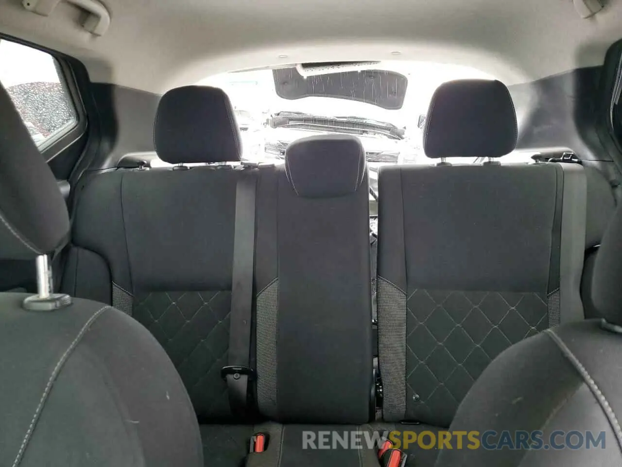 10 Photograph of a damaged car 3N1CP5BV6LL518848 NISSAN KICKS 2020