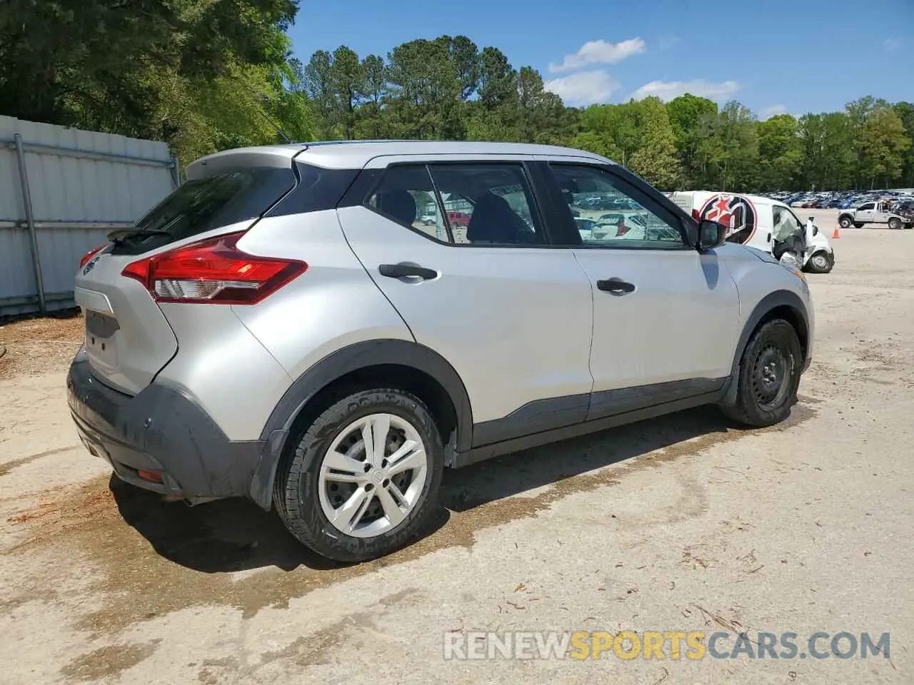 3 Photograph of a damaged car 3N1CP5BV6LL532250 NISSAN KICKS 2020