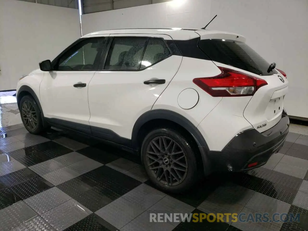 2 Фотография поврежденного автомобиля 3N1CP5BV6LL541627 NISSAN KICKS 2020