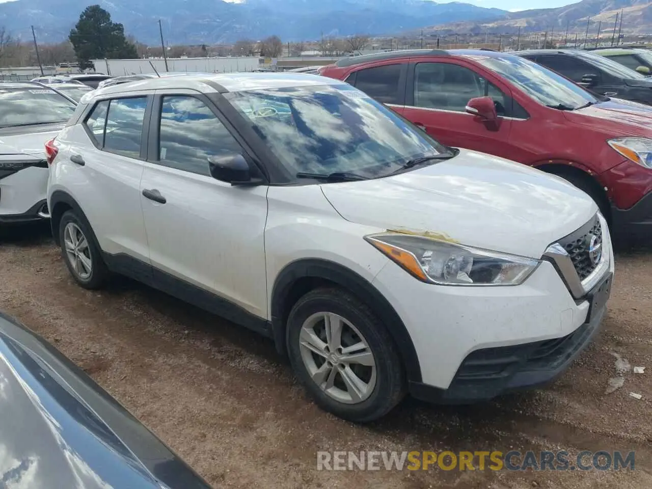 4 Photograph of a damaged car 3N1CP5BV7LL573955 NISSAN KICKS 2020