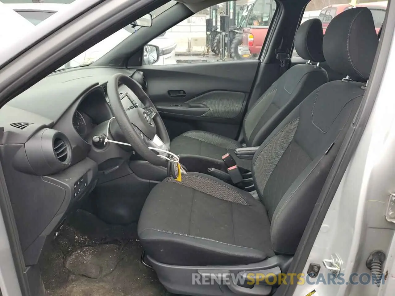 7 Фотография поврежденного автомобиля 3N1CP5BV8LL483696 NISSAN KICKS 2020