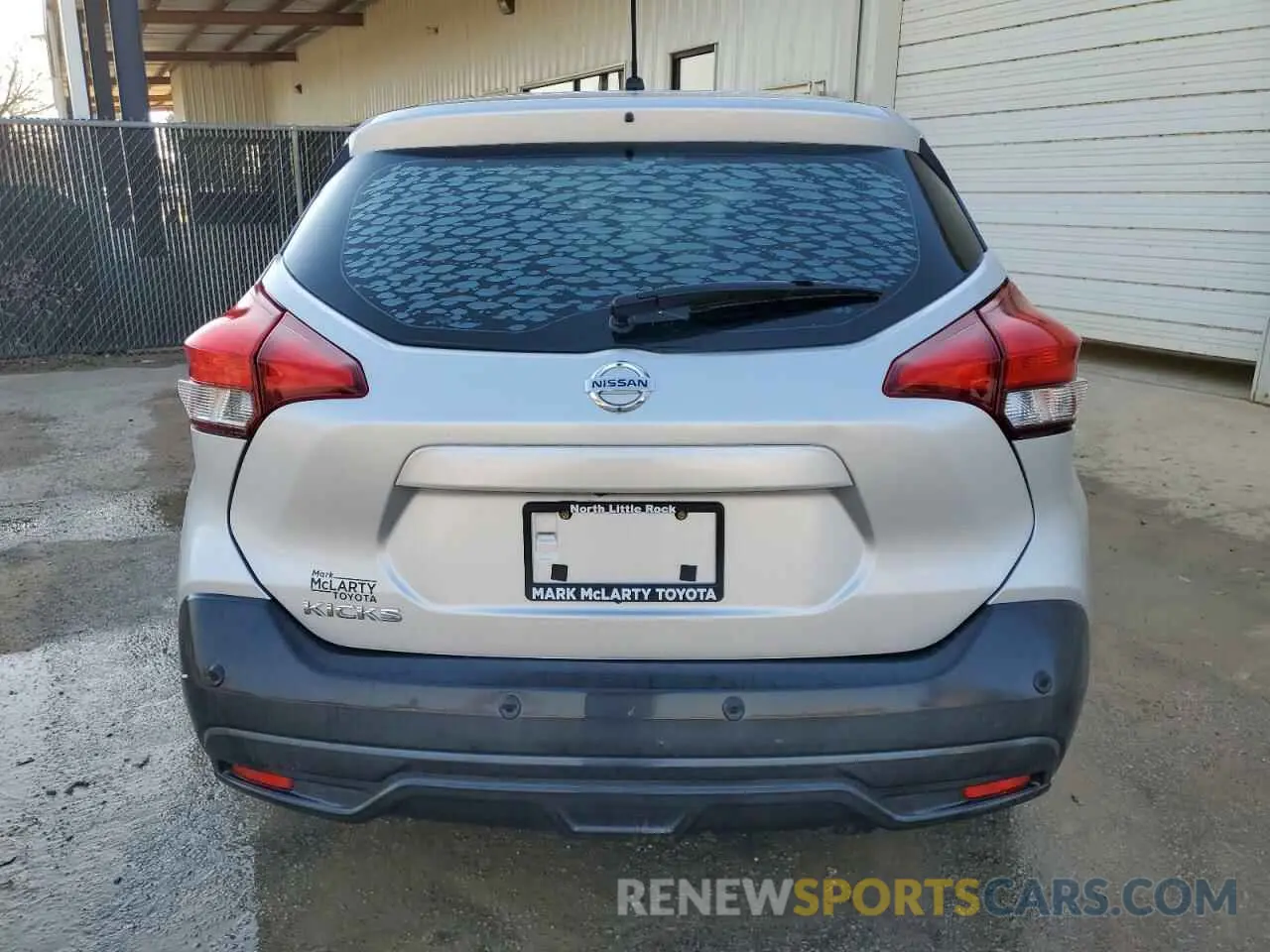 6 Photograph of a damaged car 3N1CP5BV8LL511593 NISSAN KICKS 2020