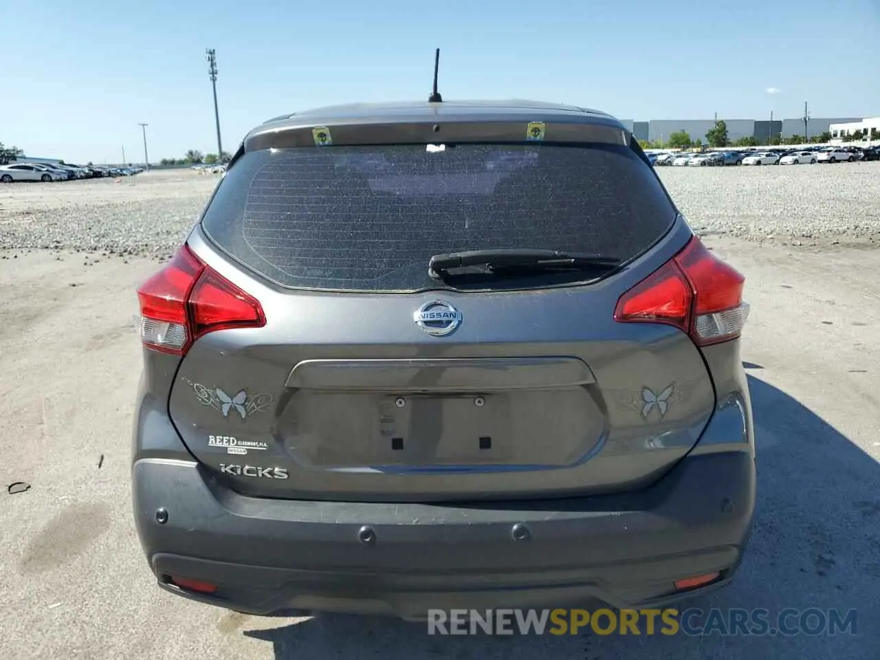 6 Photograph of a damaged car 3N1CP5BV8LL521489 NISSAN KICKS 2020