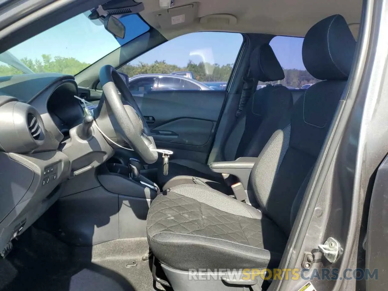 7 Photograph of a damaged car 3N1CP5BV8LL521489 NISSAN KICKS 2020