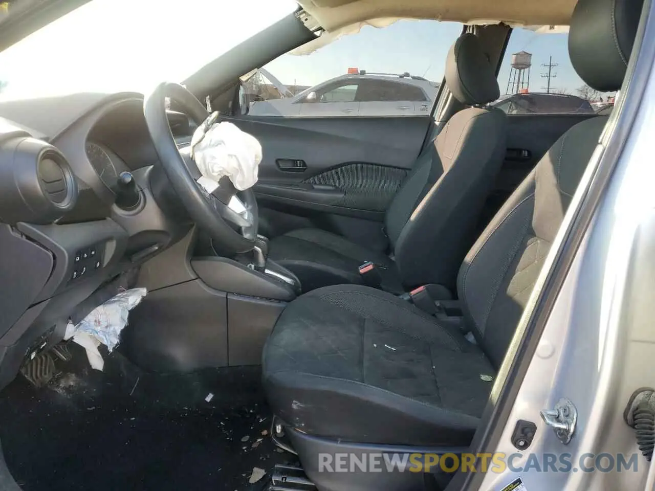 7 Photograph of a damaged car 3N1CP5BV8LL567811 NISSAN KICKS 2020