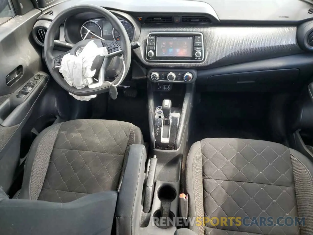 8 Photograph of a damaged car 3N1CP5BV9LL551049 NISSAN KICKS 2020