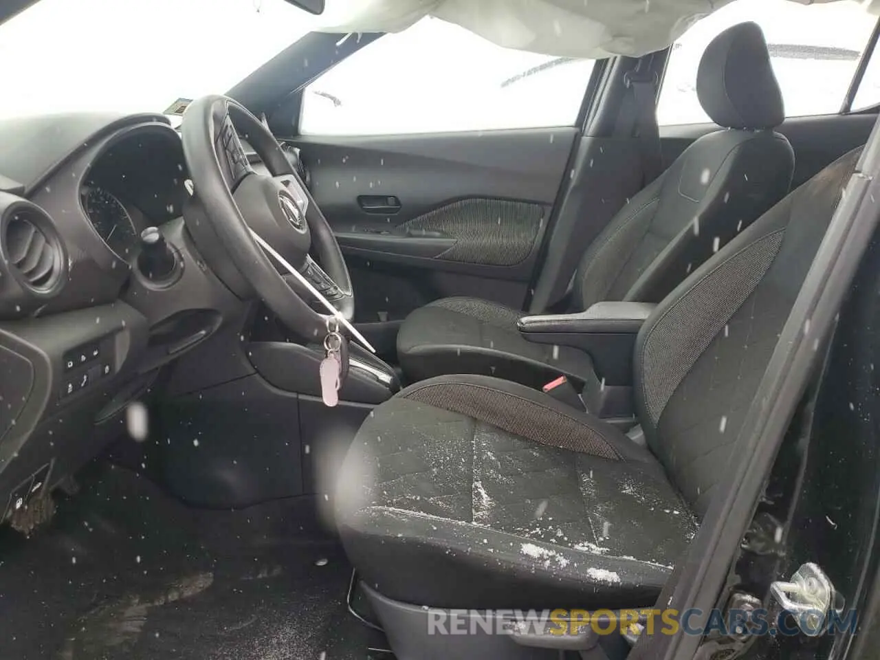 7 Photograph of a damaged car 3N1CP5BVXLL501714 NISSAN KICKS 2020