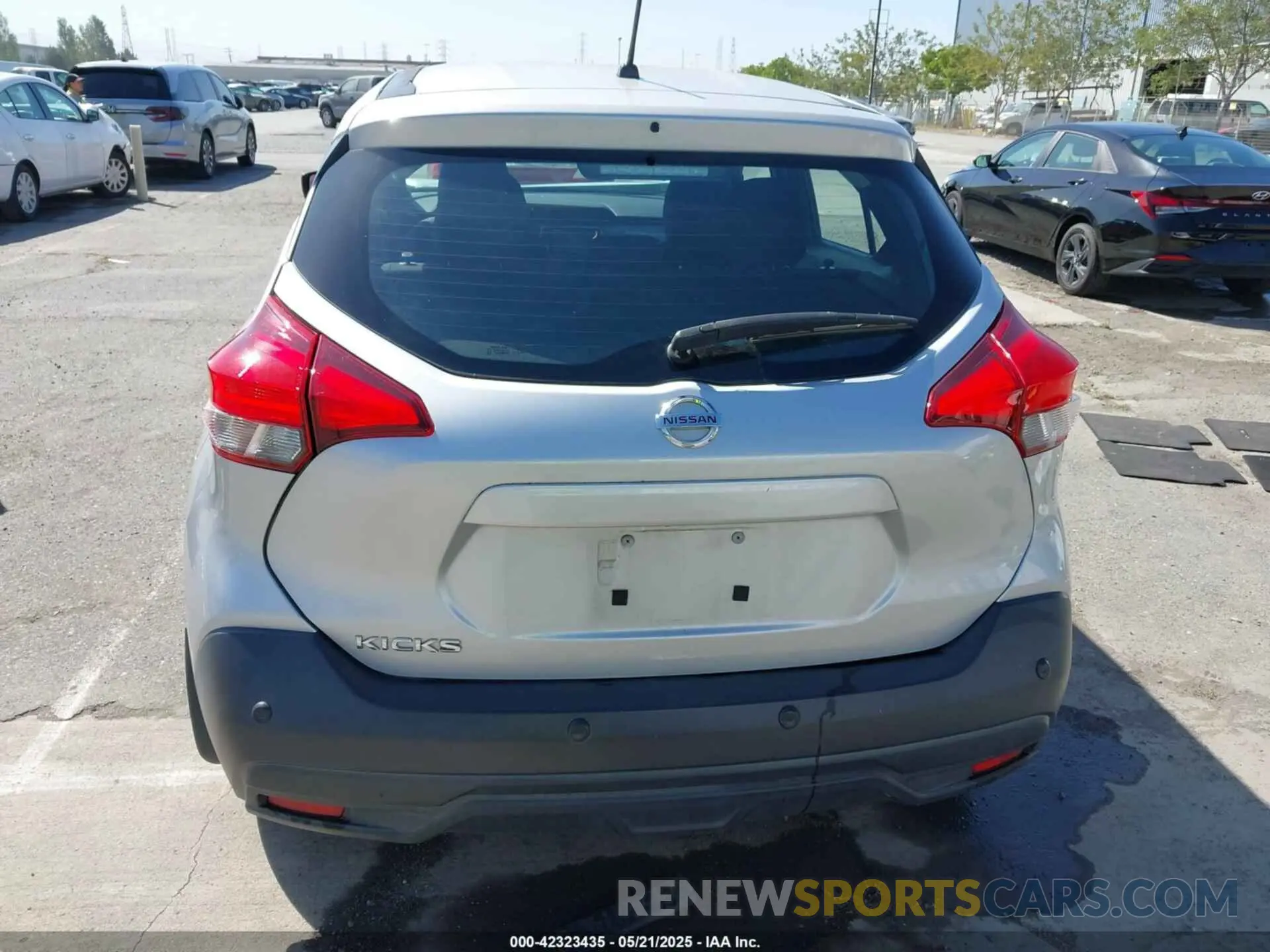 17 Фотография поврежденного автомобиля 3N1CP5BVXLL510039 NISSAN KICKS 2020