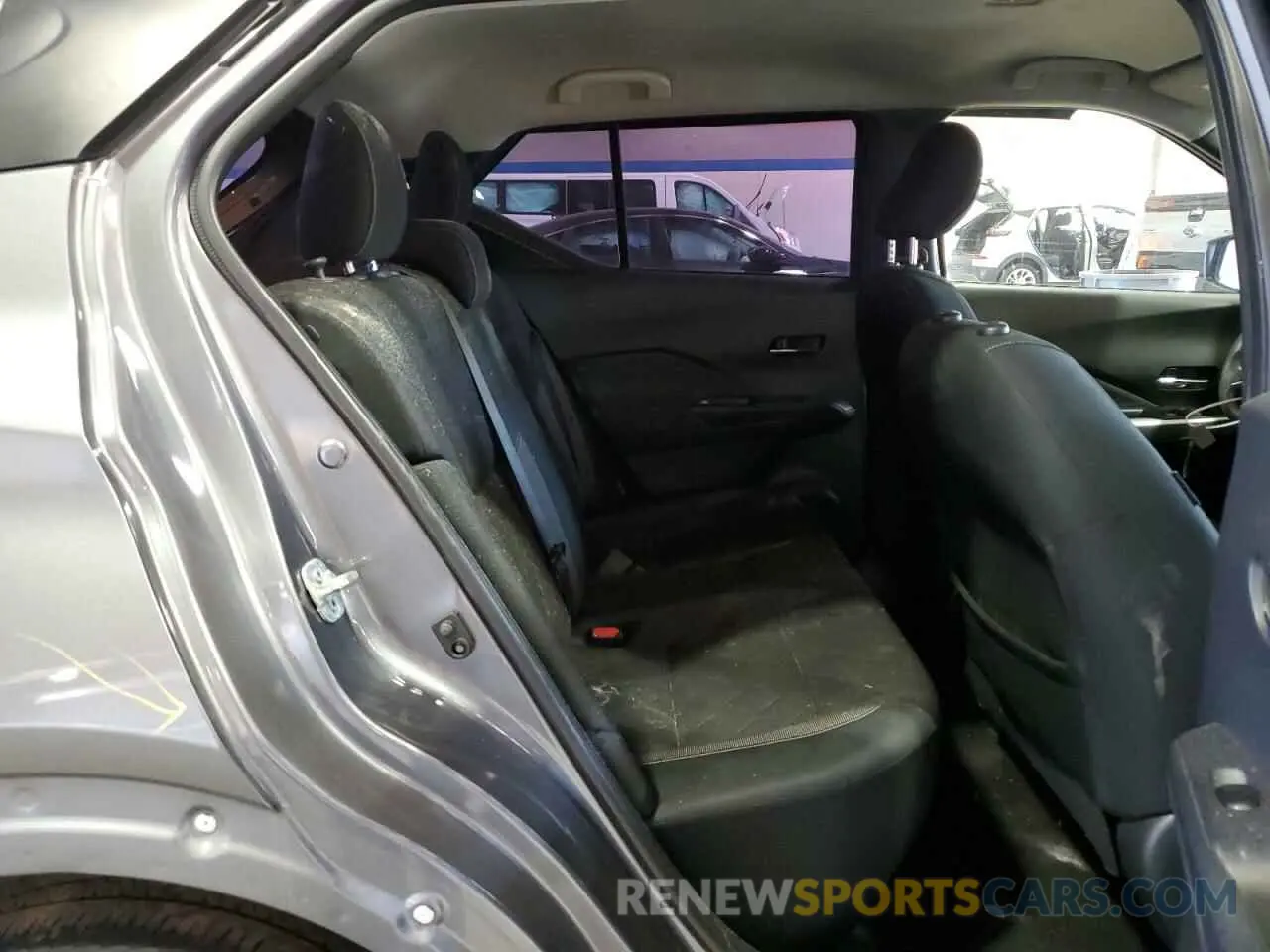 11 Photograph of a damaged car 3N1CP5CV0LL515779 NISSAN KICKS 2020