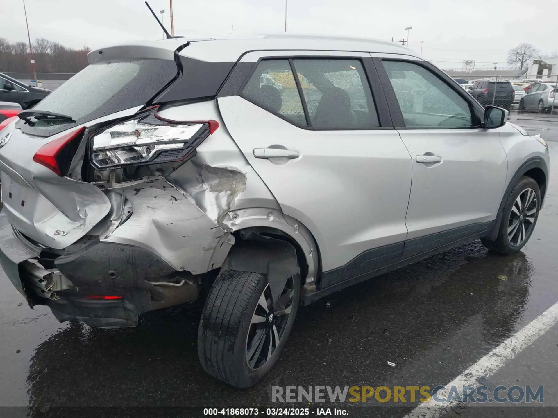 6 Photograph of a damaged car 3N1CP5CV0LL547650 NISSAN KICKS 2020