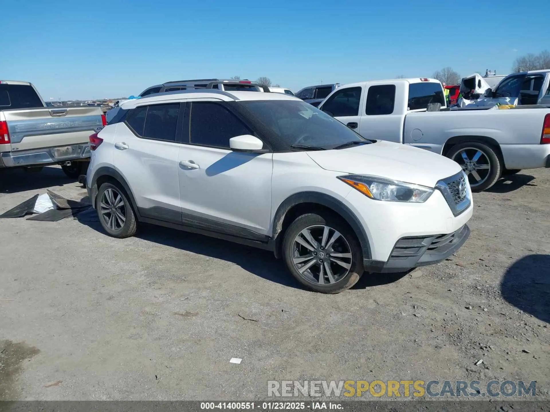 1 Photograph of a damaged car 3N1CP5CV1LL493890 NISSAN KICKS 2020