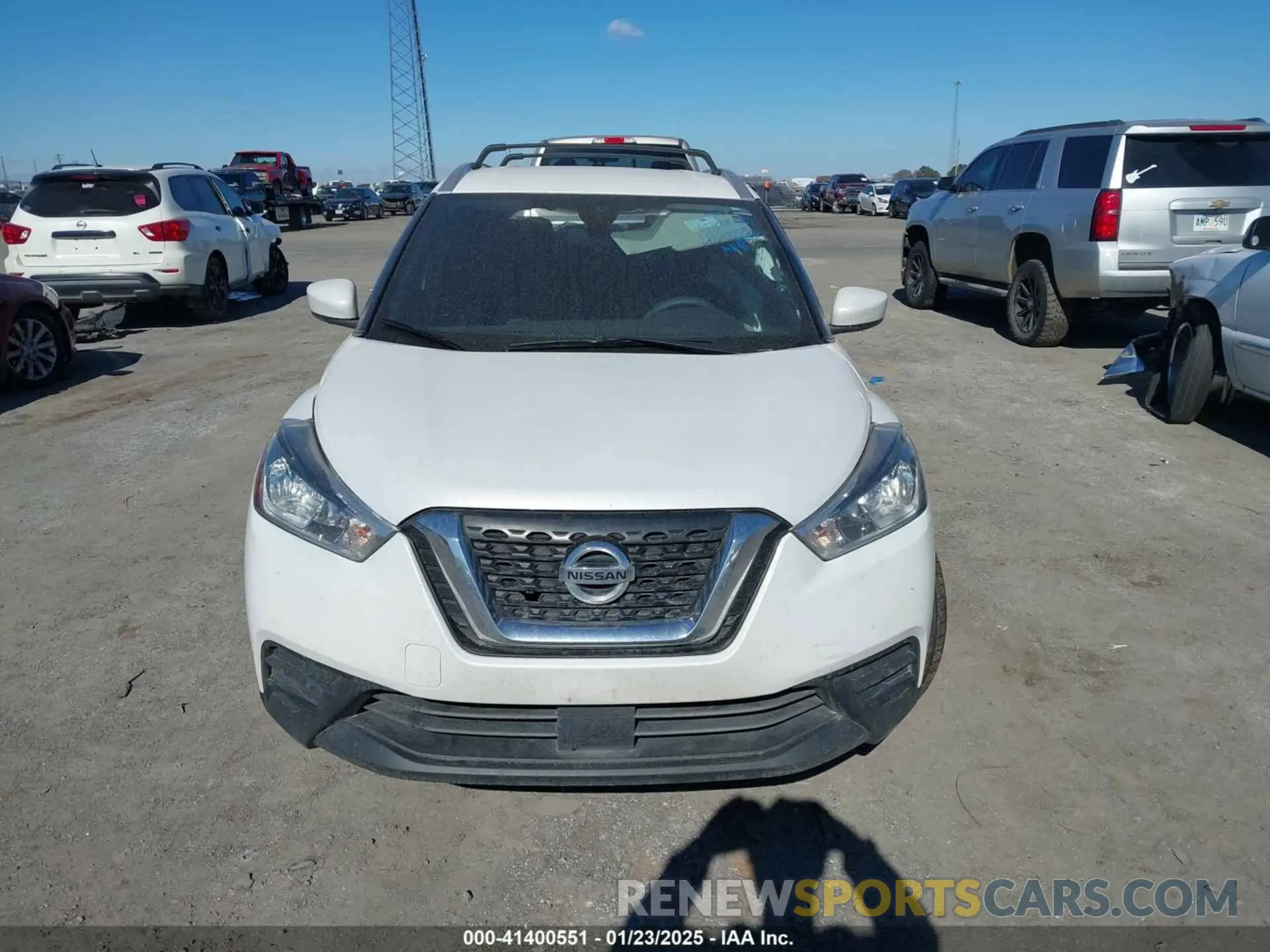 11 Photograph of a damaged car 3N1CP5CV1LL493890 NISSAN KICKS 2020