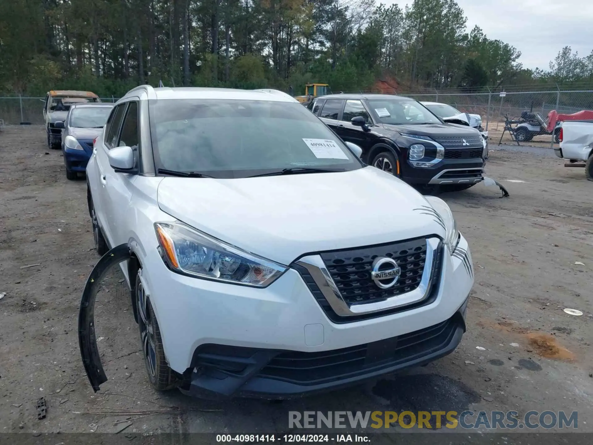 6 Photograph of a damaged car 3N1CP5CV1LL505729 NISSAN KICKS 2020
