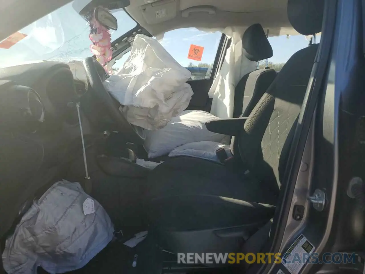 7 Photograph of a damaged car 3N1CP5CV2LL477827 NISSAN KICKS 2020