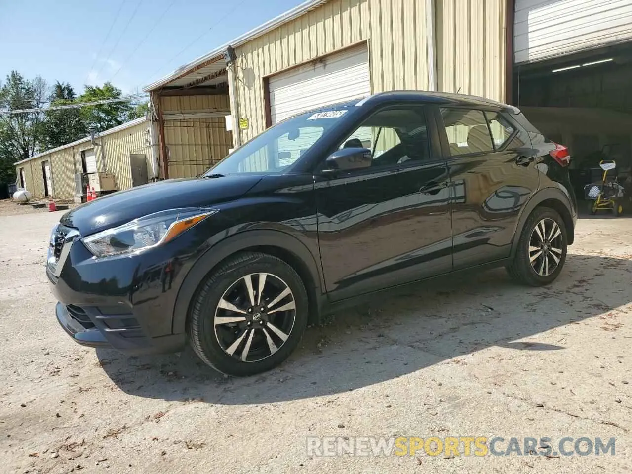 1 Photograph of a damaged car 3N1CP5CV2LL545592 NISSAN KICKS 2020