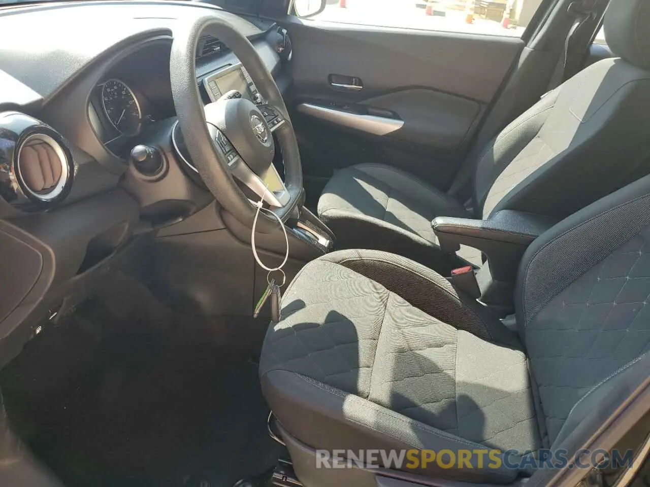 7 Photograph of a damaged car 3N1CP5CV2LL545592 NISSAN KICKS 2020
