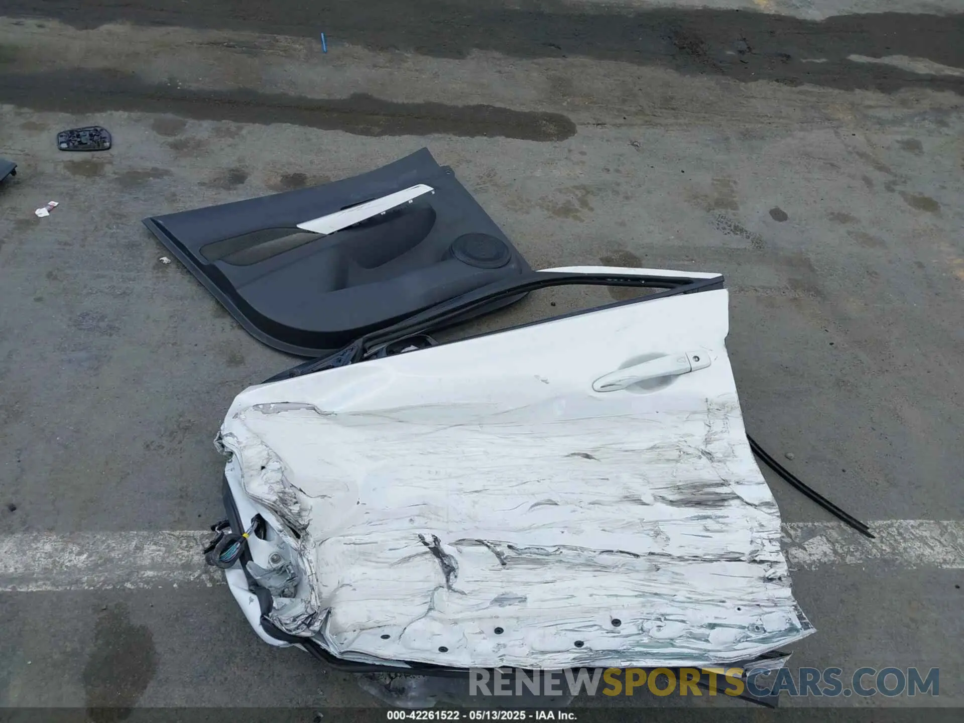 11 Photograph of a damaged car 3N1CP5CV3LL483605 NISSAN KICKS 2020