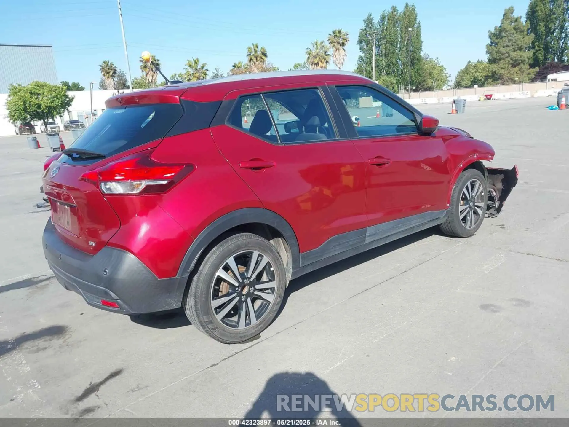 4 Фотография поврежденного автомобиля 3N1CP5CV3LL494216 NISSAN KICKS 2020