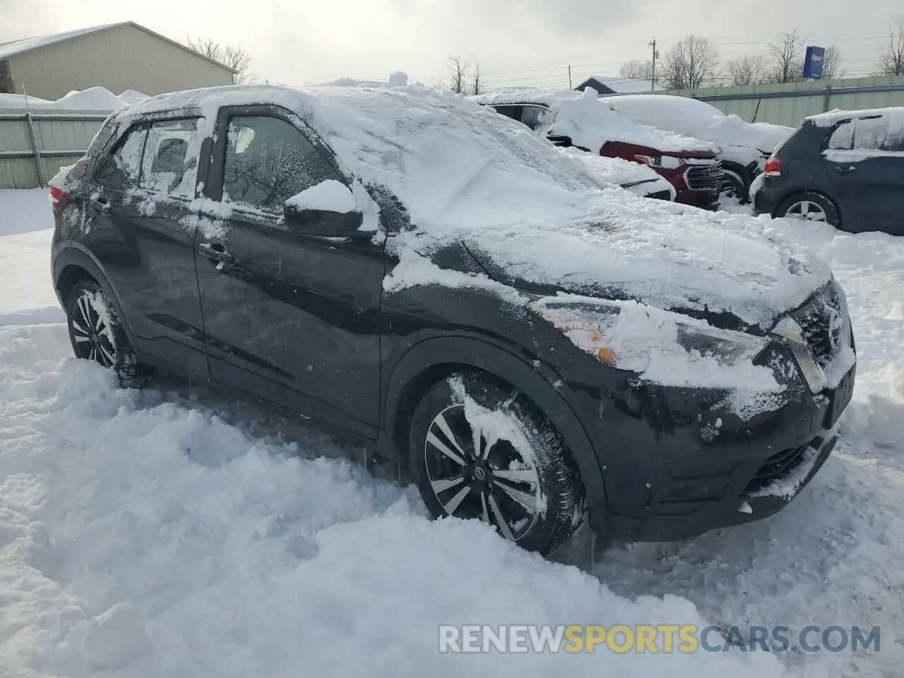 4 Photograph of a damaged car 3N1CP5CV3LL517977 NISSAN KICKS 2020