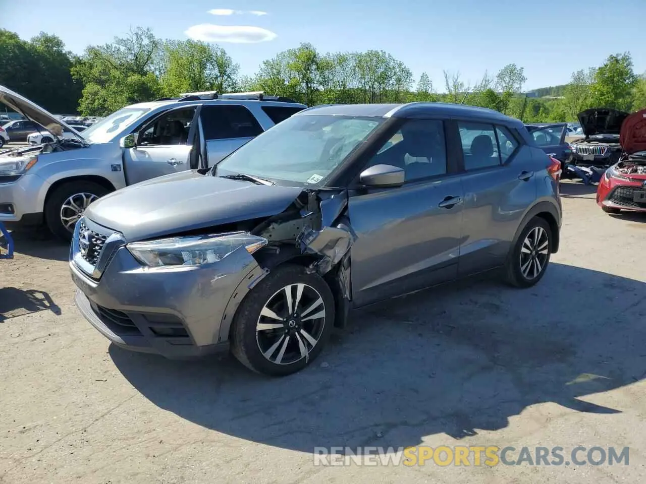 1 Photograph of a damaged car 3N1CP5CV4LL504882 NISSAN KICKS 2020