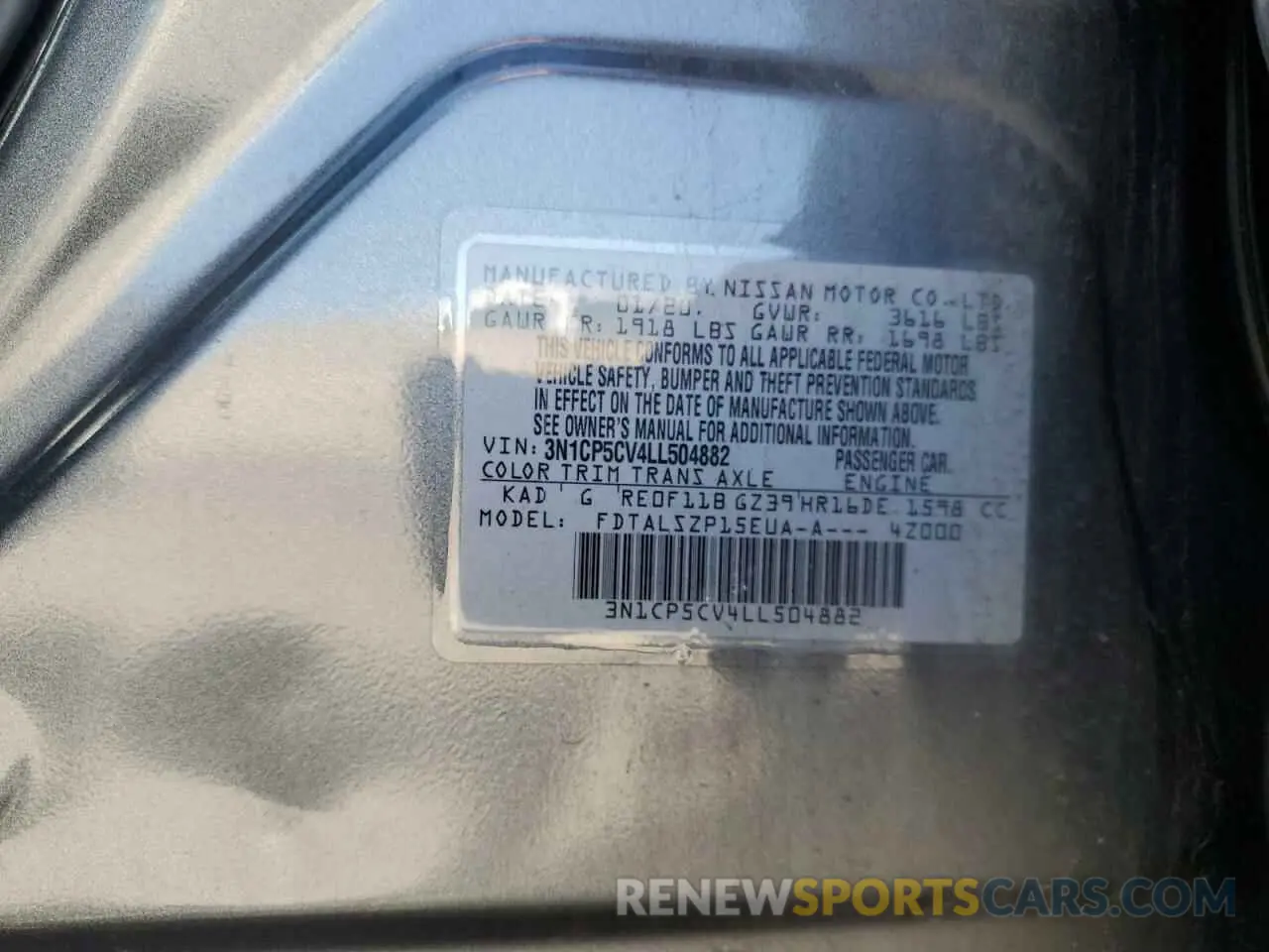 13 Photograph of a damaged car 3N1CP5CV4LL504882 NISSAN KICKS 2020