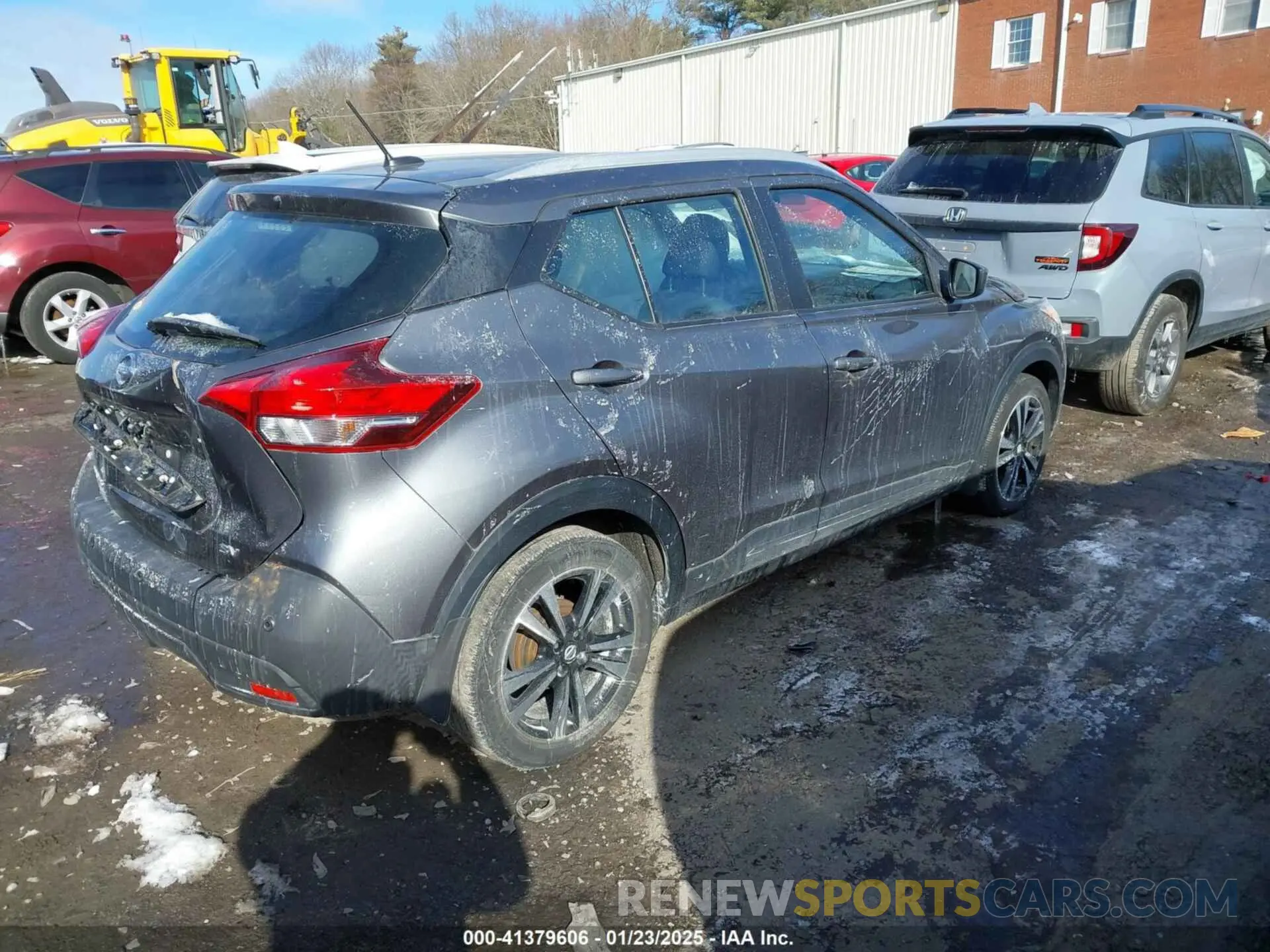 4 Photograph of a damaged car 3N1CP5CV5LL559390 NISSAN KICKS 2020