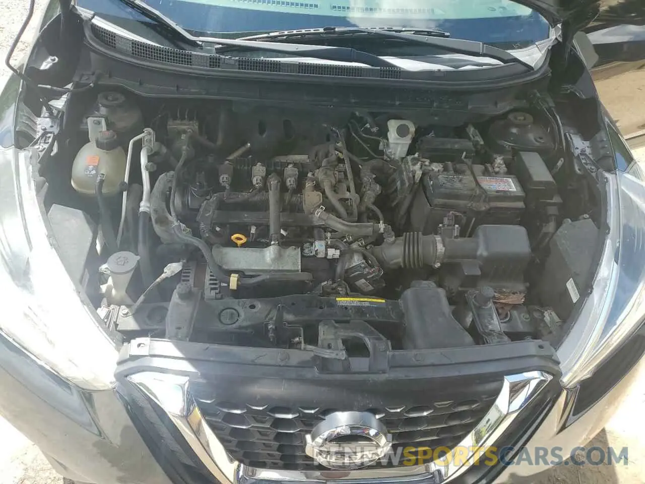 11 Photograph of a damaged car 3N1CP5CV6LL498390 NISSAN KICKS 2020
