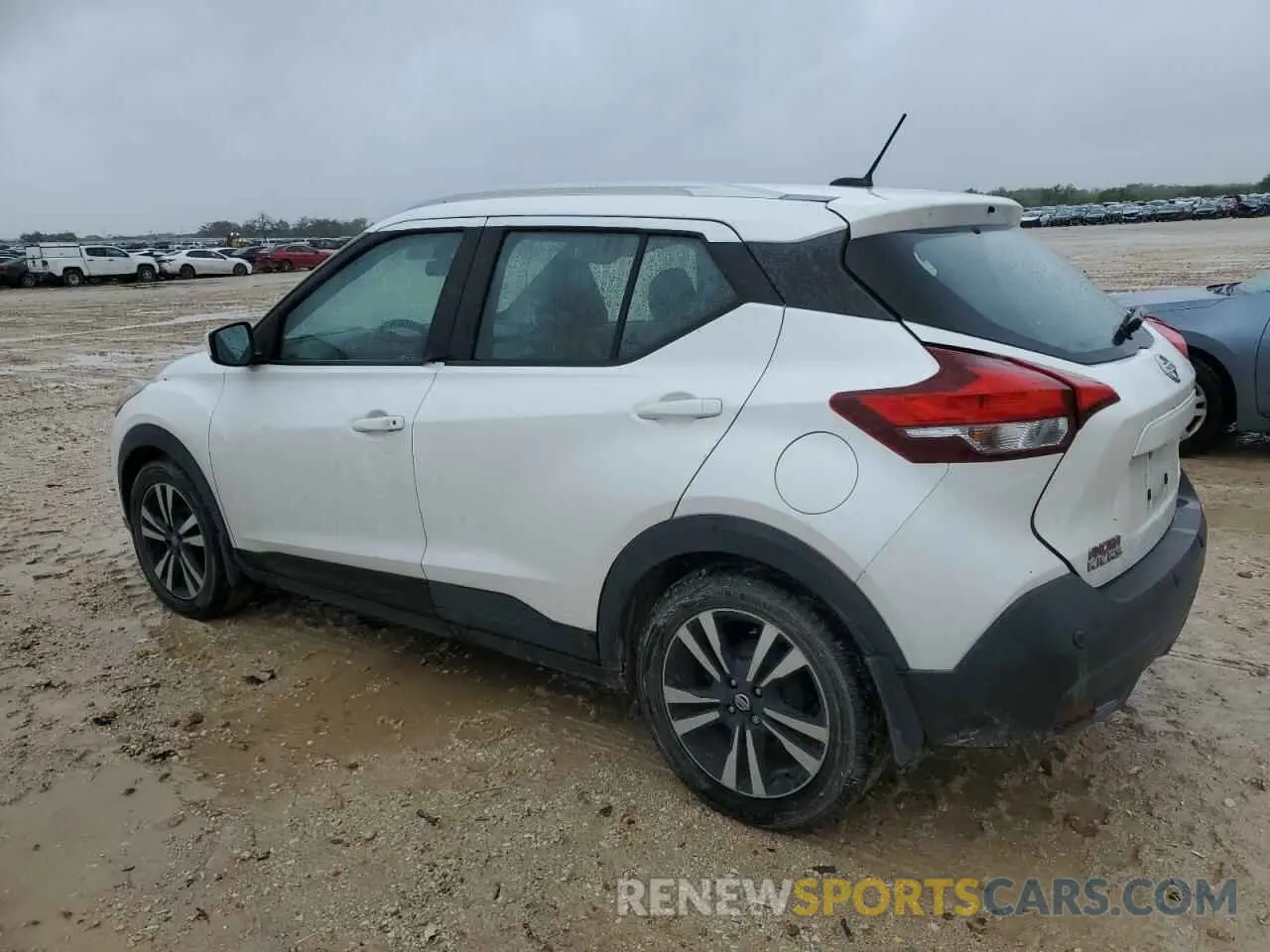 2 Photograph of a damaged car 3N1CP5CV6LL547278 NISSAN KICKS 2020