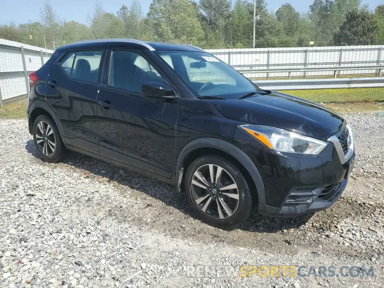 4 Photograph of a damaged car 3N1CP5CV6LL569149 NISSAN KICKS 2020