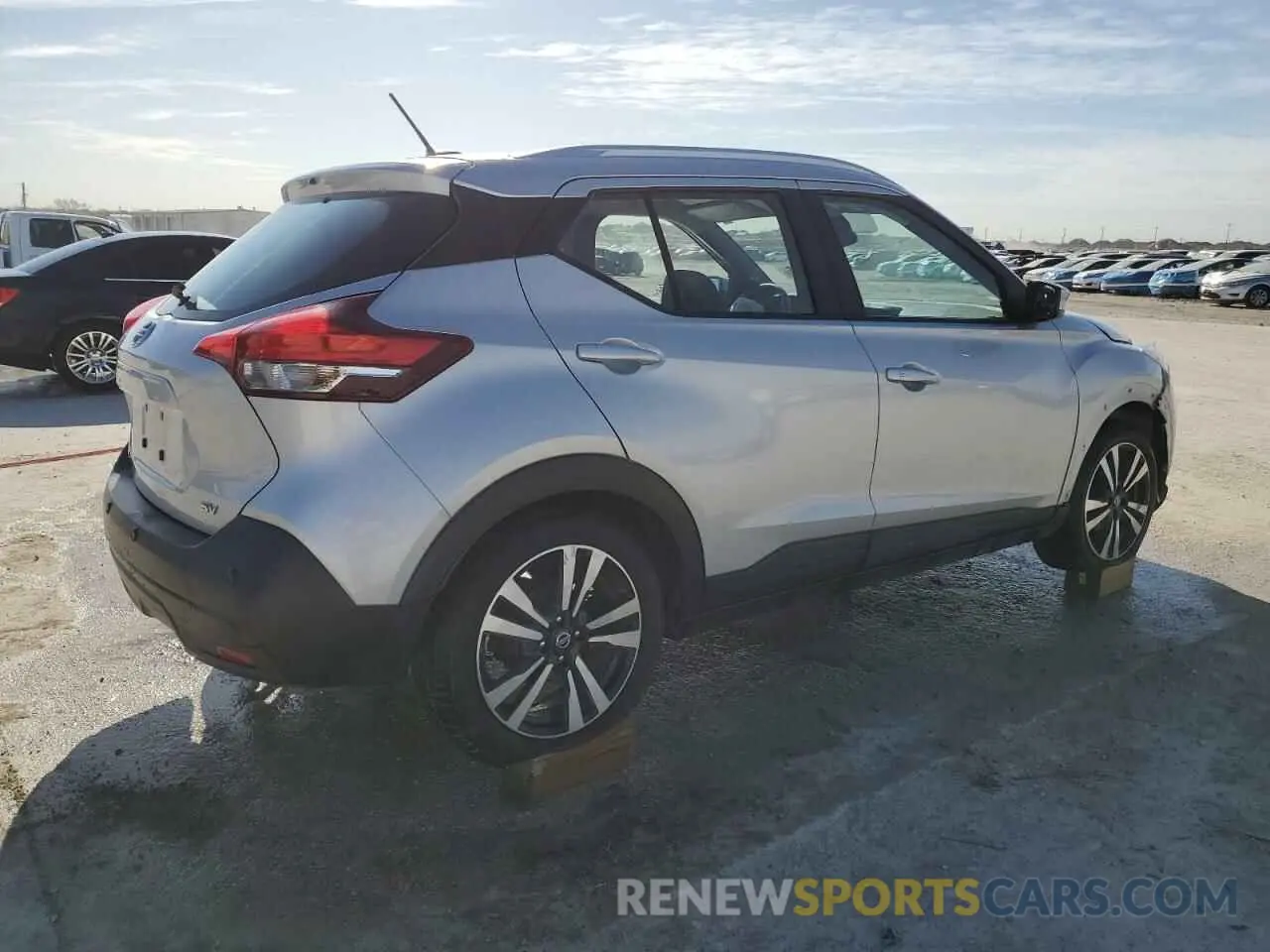 3 Photograph of a damaged car 3N1CP5CV8LL489268 NISSAN KICKS 2020