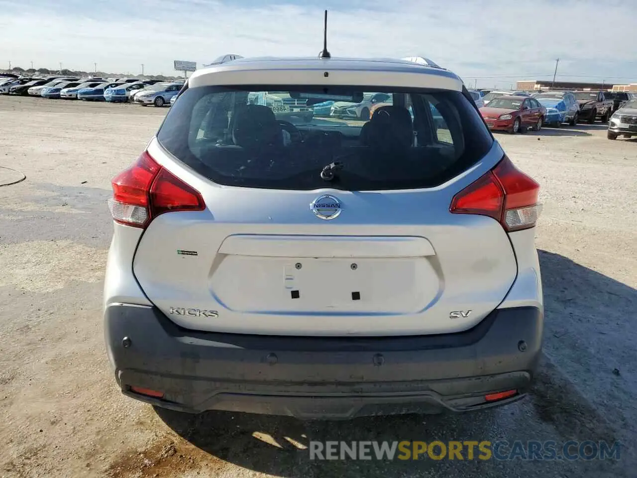6 Photograph of a damaged car 3N1CP5CV8LL489268 NISSAN KICKS 2020