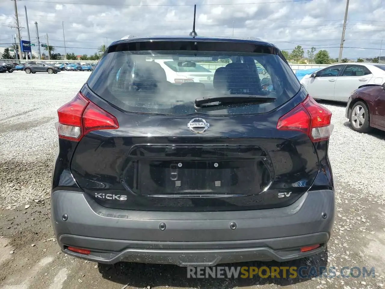 6 Photograph of a damaged car 3N1CP5CV8LL542714 NISSAN KICKS 2020
