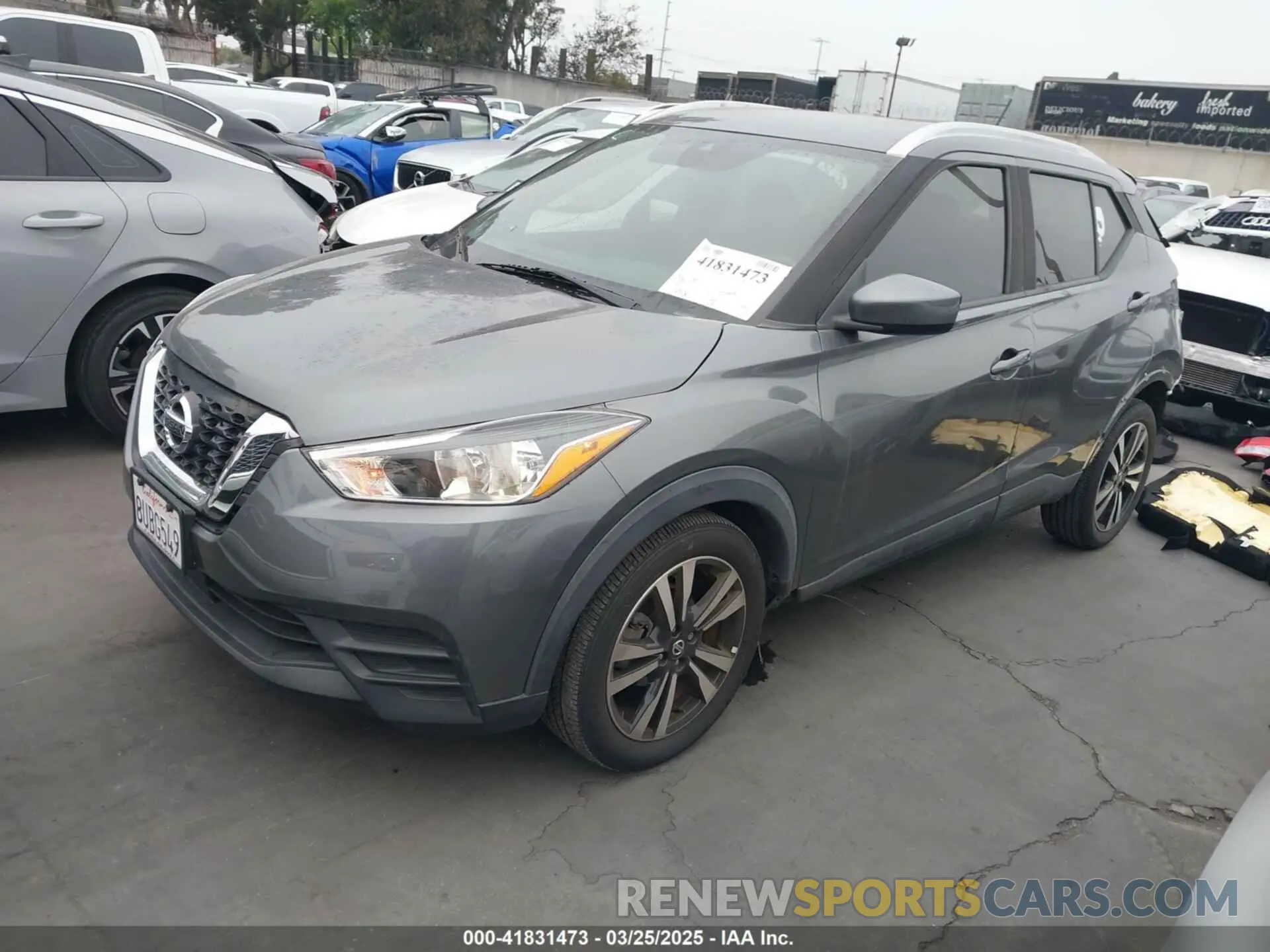 2 Photograph of a damaged car 3N1CP5CV8LL565765 NISSAN KICKS 2020