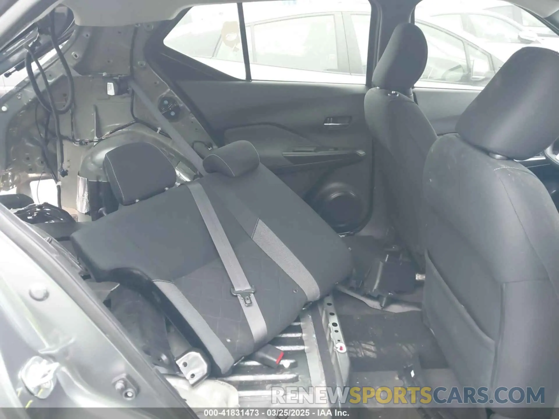 8 Photograph of a damaged car 3N1CP5CV8LL565765 NISSAN KICKS 2020