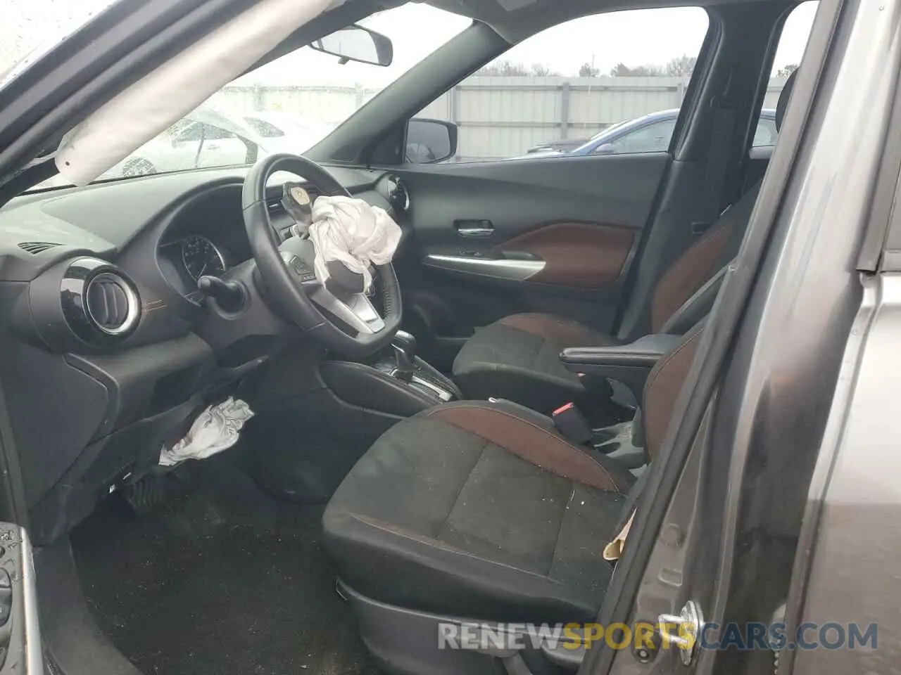 7 Photograph of a damaged car 3N1CP5DV0LL500682 NISSAN KICKS 2020