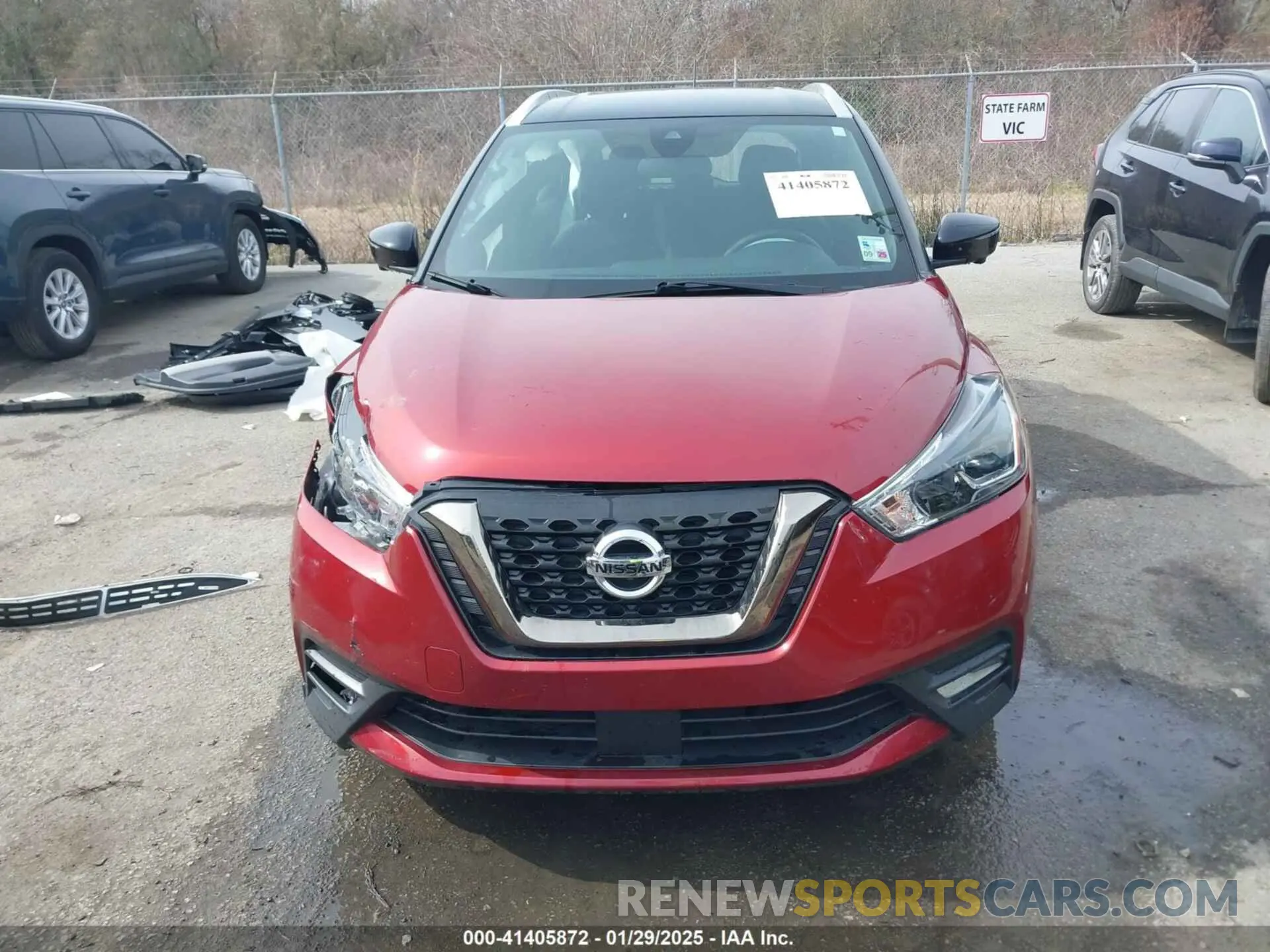 12 Photograph of a damaged car 3N1CP5DV0LL520303 NISSAN KICKS 2020