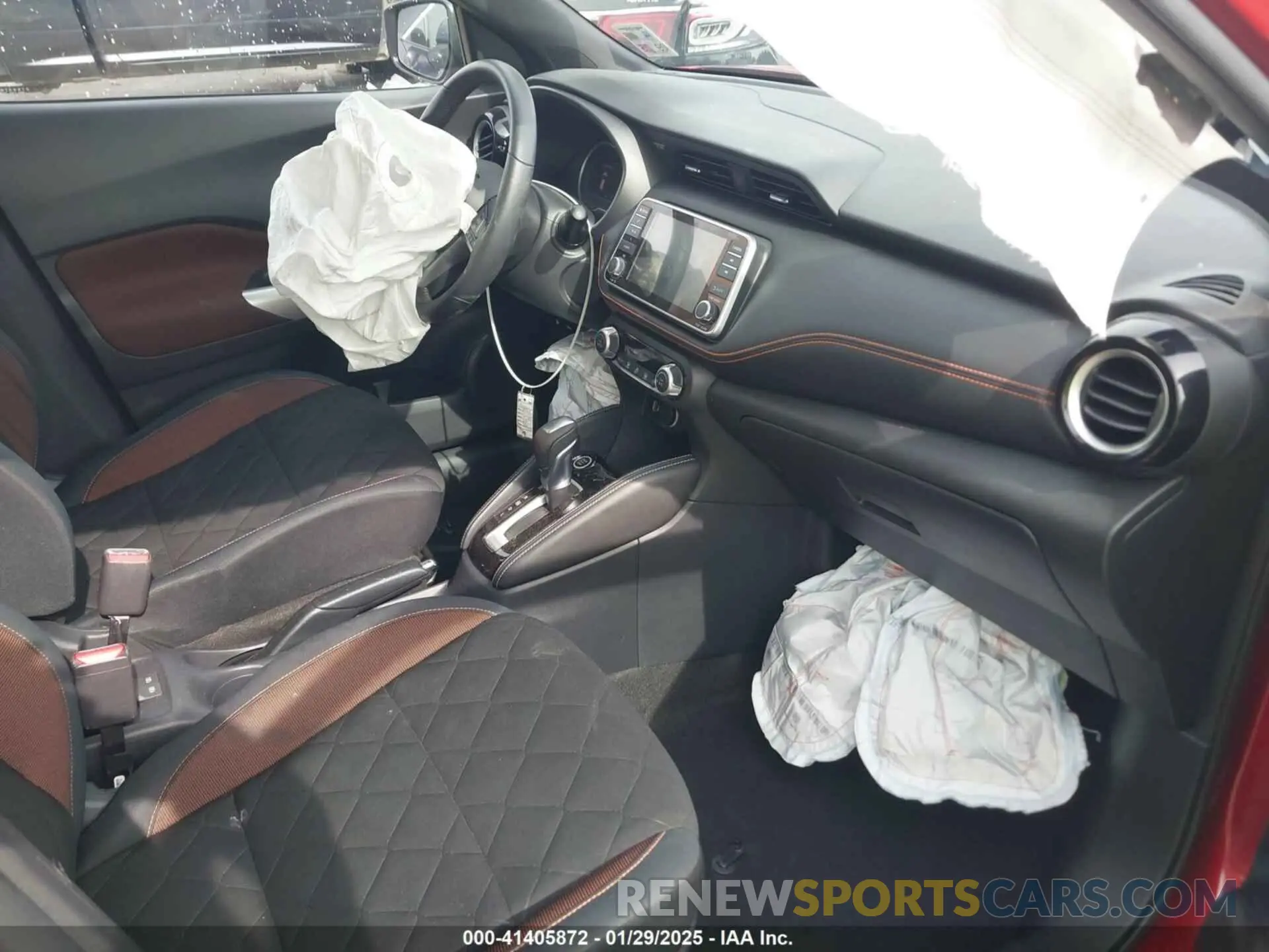 5 Photograph of a damaged car 3N1CP5DV0LL520303 NISSAN KICKS 2020
