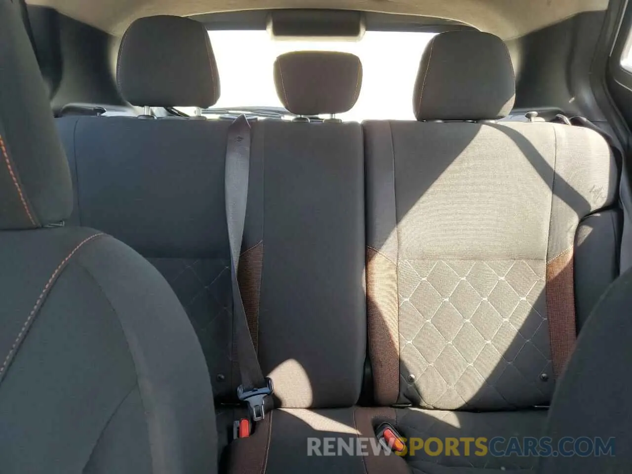 10 Photograph of a damaged car 3N1CP5DV0LL527445 NISSAN KICKS 2020