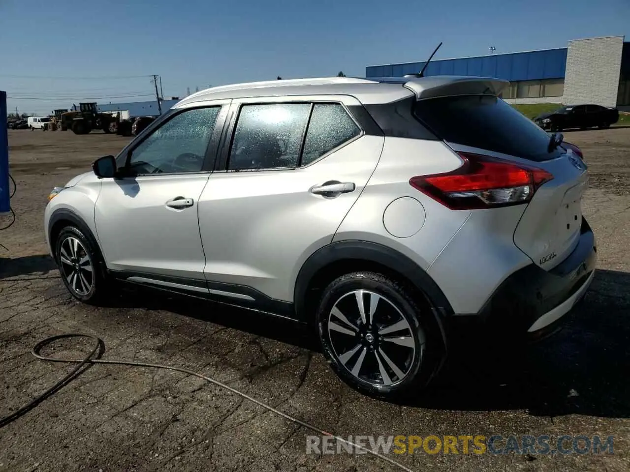 2 Photograph of a damaged car 3N1CP5DV0LL527445 NISSAN KICKS 2020