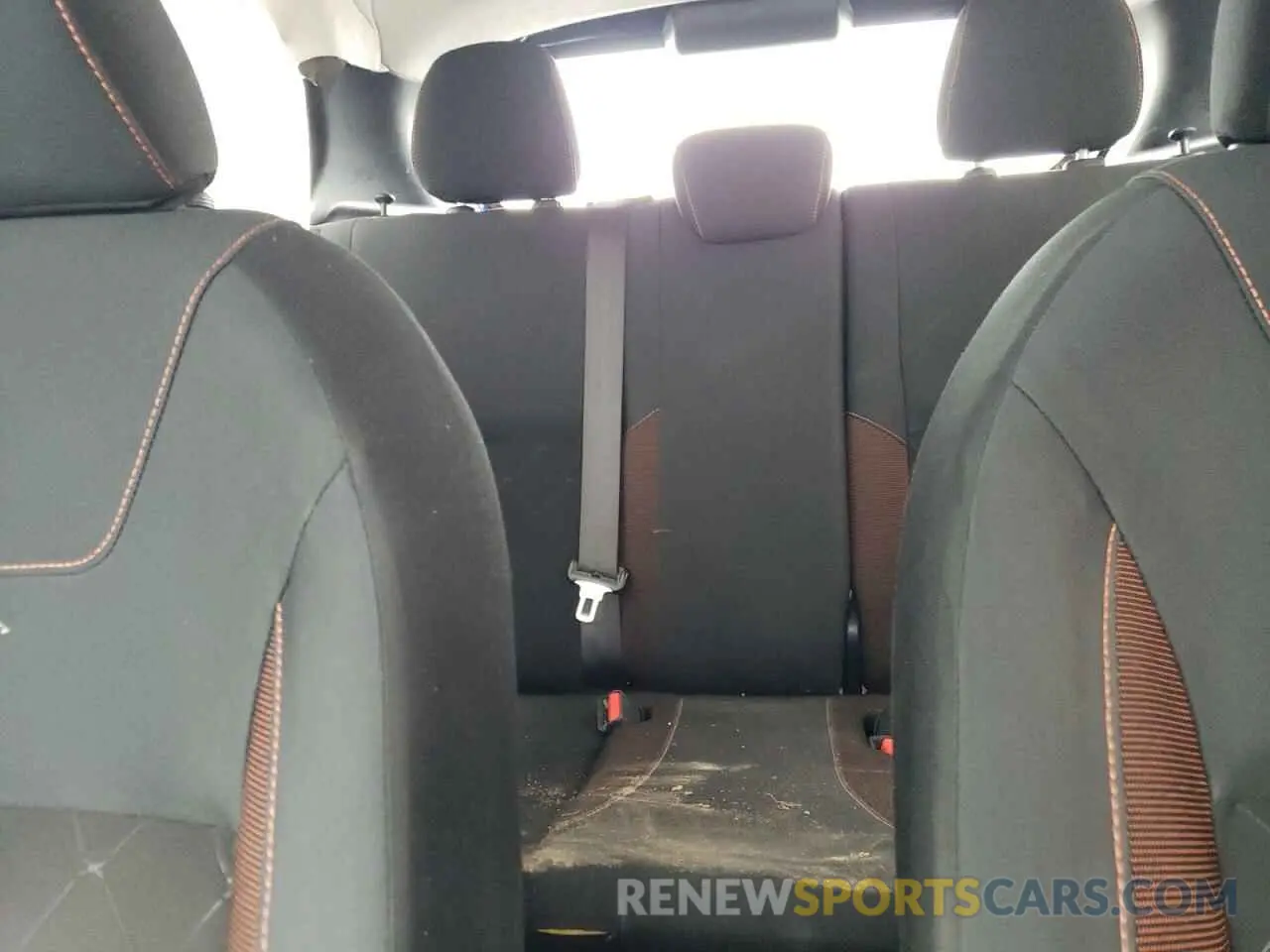 10 Photograph of a damaged car 3N1CP5DV1LL484542 NISSAN KICKS 2020