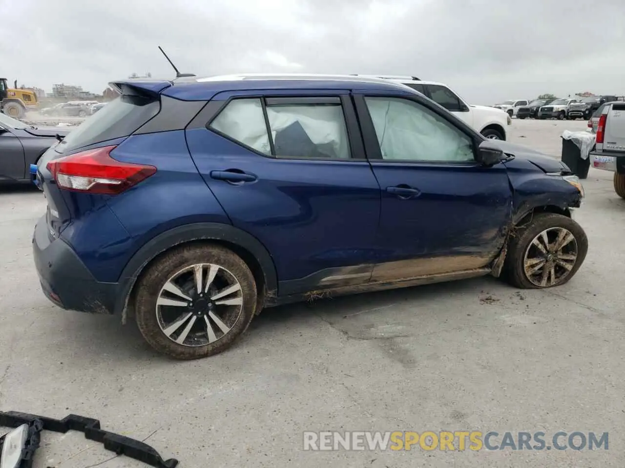 3 Photograph of a damaged car 3N1CP5DV1LL484542 NISSAN KICKS 2020