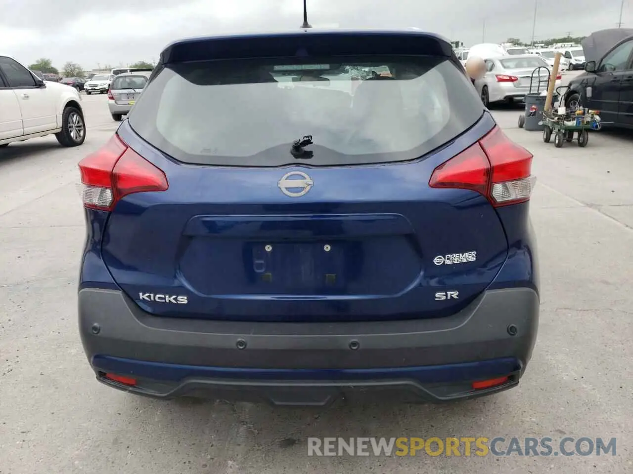 6 Photograph of a damaged car 3N1CP5DV1LL484542 NISSAN KICKS 2020
